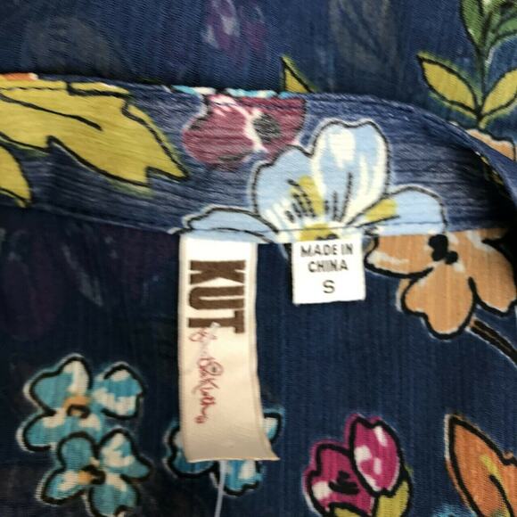 Kut From The Kloth Women's Semi Sheer Floral Print Button Down Shirt Sz SM Blue - Picture 6 of 6